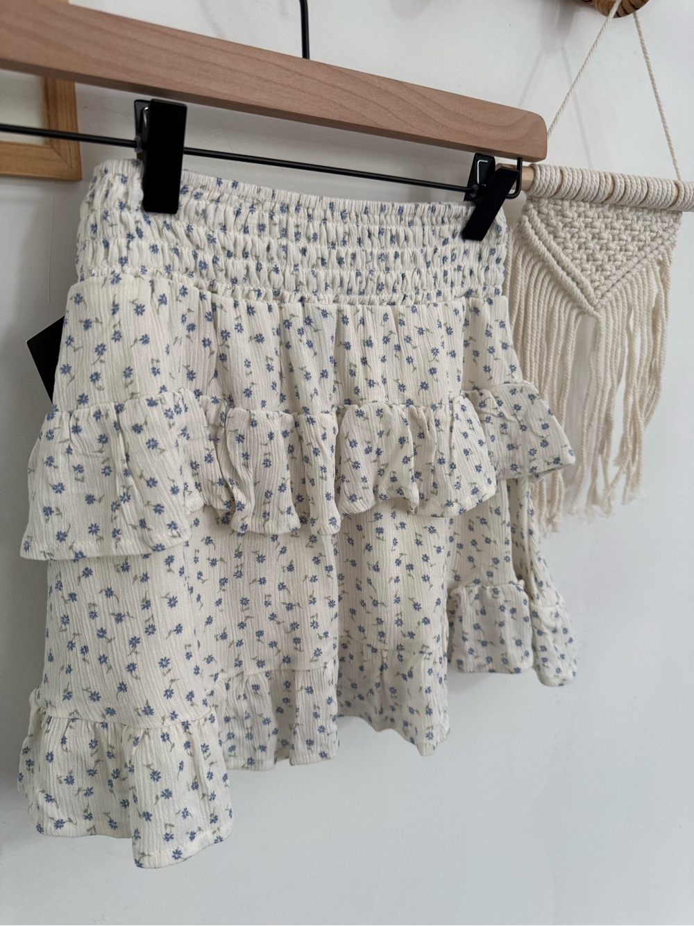 Art Class - 6/7 NWT girls tiered floral skirt